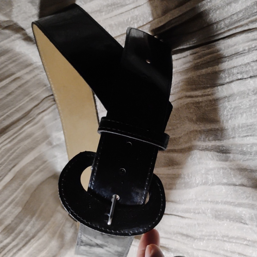 Vintage black patent leather fashion belt - Picture 6 of 7